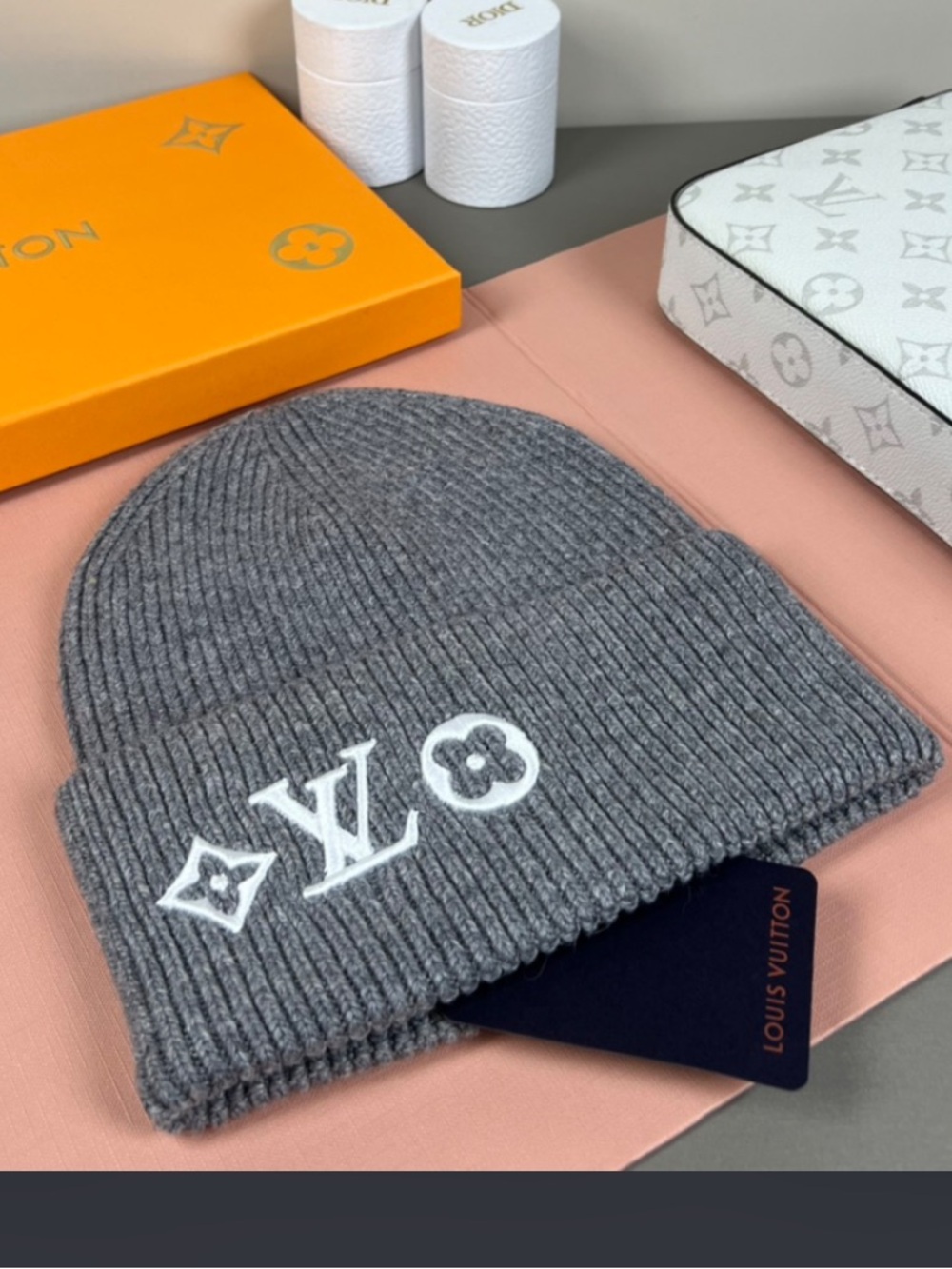 ⚫️ Louis. Vuitton. Gray White Monogram Lettering Headline Winter Beanie Hat